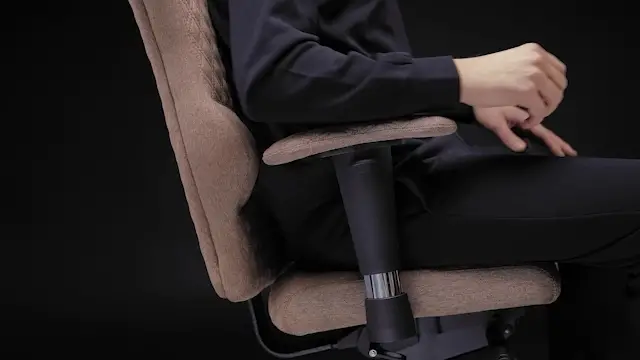 Höhenverstellung der Armlehnen